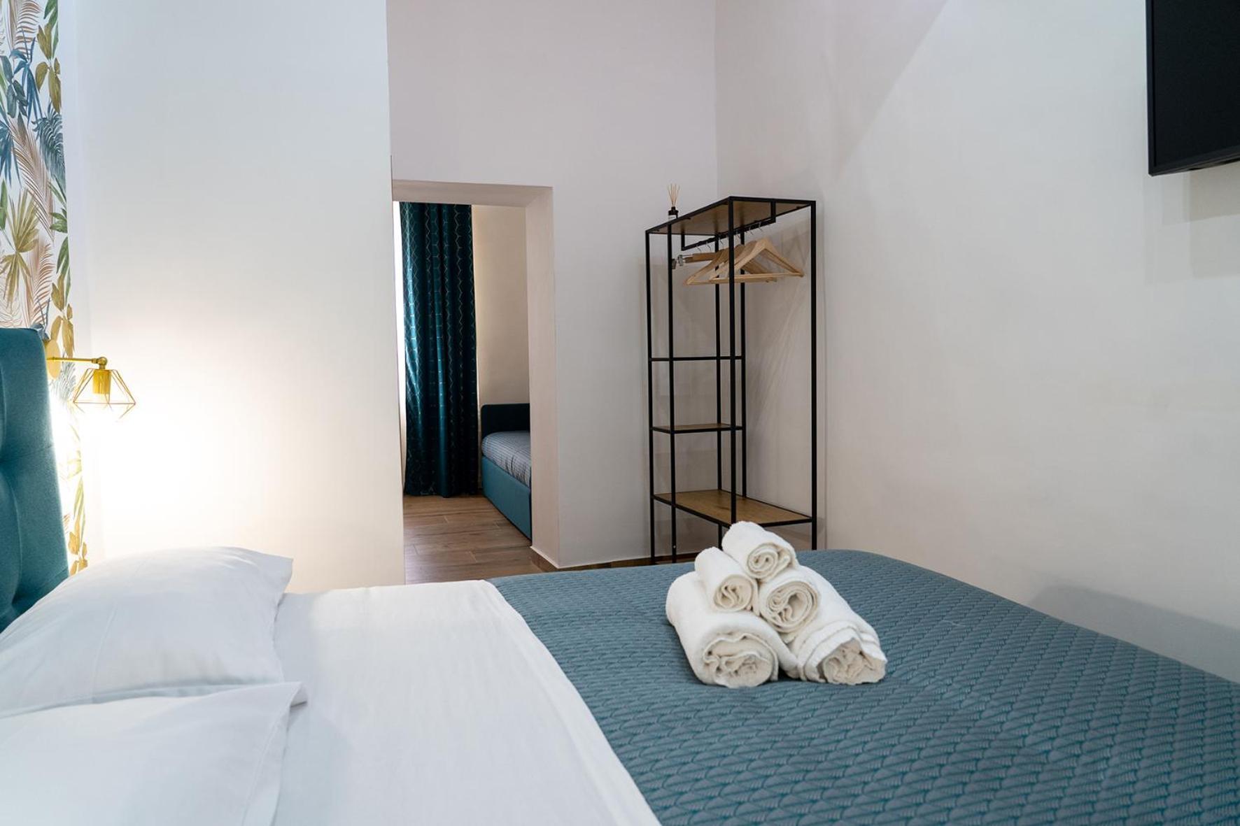 Bed and Breakfast A Casa Di Edel Napoli Esterno foto