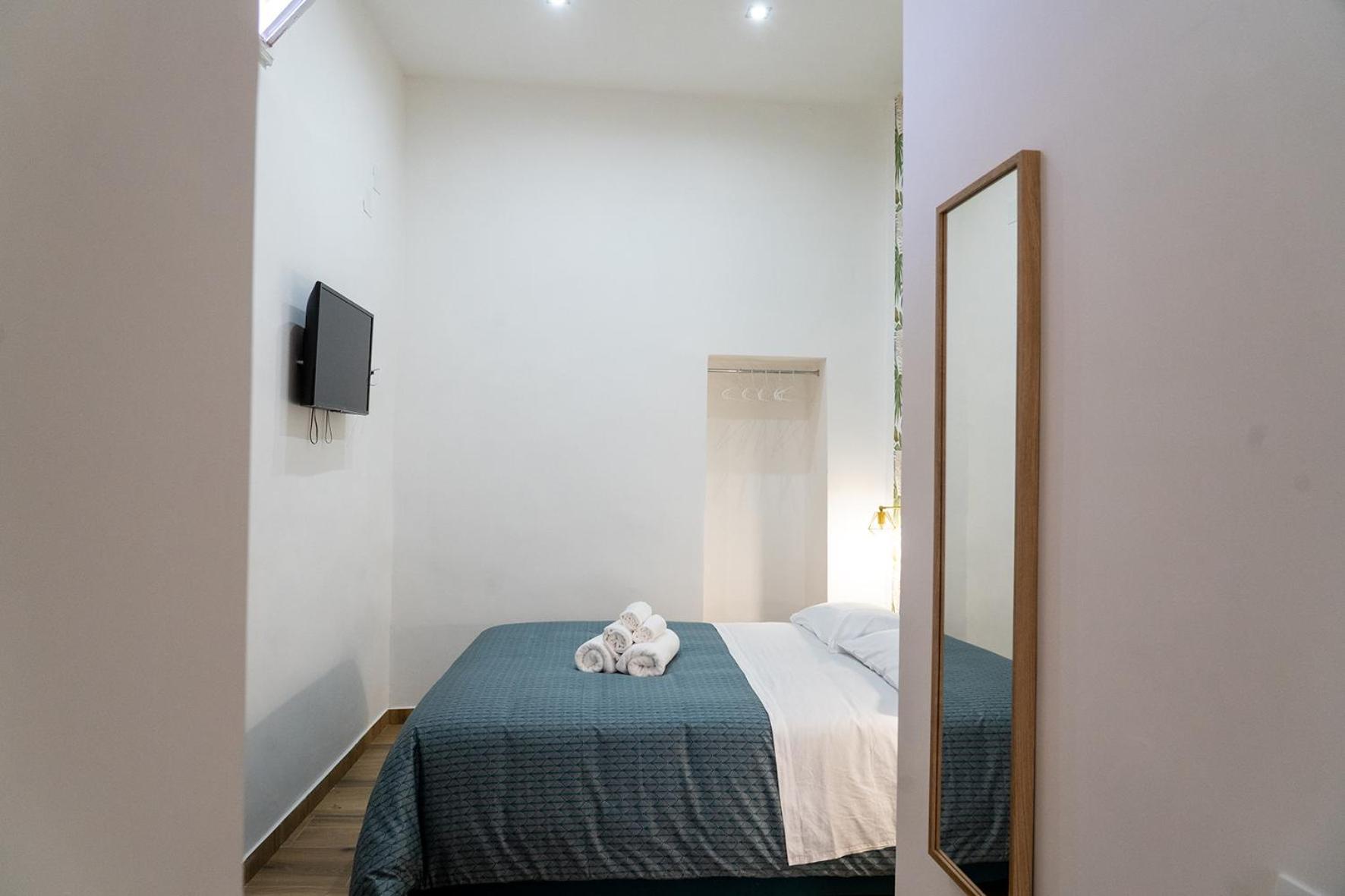 Bed and Breakfast A Casa Di Edel Napoli Esterno foto